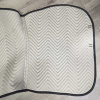 Quilt Jumper Pad *xc/vgc, clean, mnr hair, rubs, threads, manuf. error: crease
