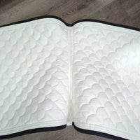 Quilt Dressage Pad, piping *vgc, clean, mnr hair, stains, faded, v. mnr dingy, rubs
