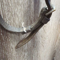 Rsd Bridle *fair, brooken/repaired nose, v.stiff, v.dry, dirt, scraped & bent edges, xholes
