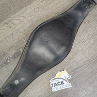 Shaped Padded Short Girth, 2x els *gc, older, stains, film, dirt, creases, dents, dry, stiff
