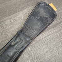 Shaped Padded Short Girth, 2x els *gc, older, stains, film, dirt, creases, dents, dry, stiff
