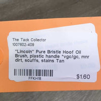 "Lincoln" Pure Bristle Hoof Oil Brush, plastic handle *vgc/gc, mnr dirt, scuffs, stains
