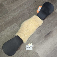 Anatomical Sheepskin Lined Short - DRessage Girth, x2 els, d ring *xc, mnr scratches, scuffs, rubs, hair
