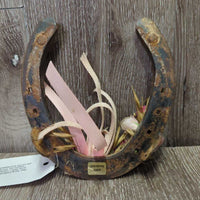 Wall Hanging Decorative Horse Shoe *gc, dirt, rust
