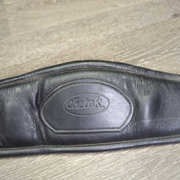 Thick Padded Leather Short - Dressage Girth, 2x els *vgc, clean, creases, mnr residue, hair, rubs & scratches
