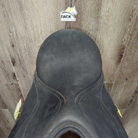 17.5 Adj *Red/Wide gullet Wintec Pro Dressage Saddle, 1 Front Velcro Block, CAIR Panels, Front & Rear Gusset Panels, Flap Billet Straps, Flaps: 17"L x 12" W Serial #371552
