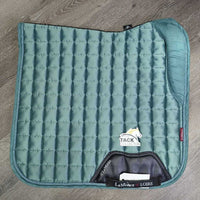 Quilt Dressage Pad, piping *vgc, clean, mnr hair, pills, rubs, threads, puckers
