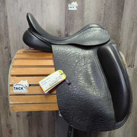 17" MW *5.25" County Fusion Dressage Saddle, Black County Saddle Cover, Xlg Exterior Front Blocks, Rear Gusset Panels, Wool Flocking, Flaps: 17"L x 11"W Serial #: 17W 2 16060679
