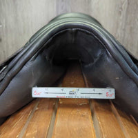 17" MW *5.25" County Fusion Dressage Saddle, Black County Saddle Cover, Xlg Exterior Front Blocks, Rear Gusset Panels, Wool Flocking, Flaps: 17"L x 11"W Serial #: 17W 2 16060679
