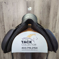17" MW *5.25" County Fusion Dressage Saddle, Black County Saddle Cover, Xlg Exterior Front Blocks, Rear Gusset Panels, Wool Flocking, Flaps: 17"L x 11"W Serial #: 17W 2 16060679
