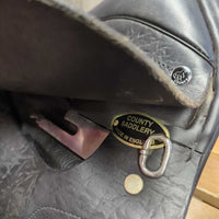 17" MW *5.25" County Fusion Dressage Saddle, Black County Saddle Cover, Xlg Exterior Front Blocks, Rear Gusset Panels, Wool Flocking, Flaps: 17"L x 11"W Serial #: 17W 2 16060679
