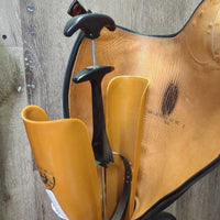 Field Boots Zips, Gold Ariat Forms *vgc, clean, mnr rubs, scratches & scuffs

