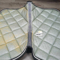 Quilt Jumper SadQuilt Jumper Saddle Pad, 2x Piping, Glitter *fair, clean, residue?dirt, peeling, stainsdle Pad, Glitter *gc dirt, mnr hair, rubs, hairy
