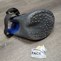1 Only Poultice Boot *gc, mnr dirt, residue, scuffed, scratches, slices, rubbed toe
