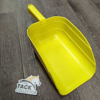 Large Feed Scoop Plastic Feed Scoop *vgc , clean, mnr dusty
