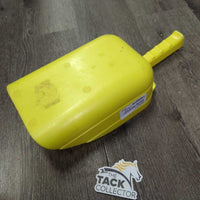 Large Feed Scoop Plastic Feed Scoop *vgc , clean, mnr dusty
