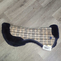 Quilt & Fleece Half Pad, Rolled Edge *xc, cut tabs, clean, mnr threads
