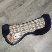 Quilt & Fleece Half Pad, Rolled Edge *xc, cut tabs, clean, mnr threads
