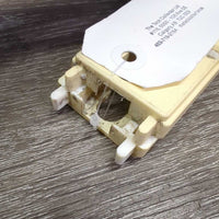 2 Plastic Keyhole Track Jump Standard Attachments *gc, 1 broken end, discoloured, scuffed, mnr dirt, stains
