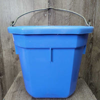 Flat Back Plastic Bucket *vgc, clean, mnr scratches, scuffs & chews, rust
