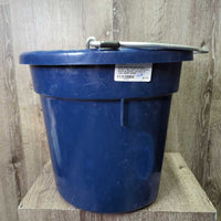 Flat Back Plastic Bucket *vgc, clean, mnr scratches, scuffs & chews, rust
