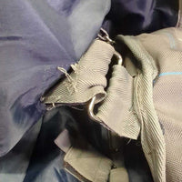 Med 250g Winter Blanket, detach neck, tail strap *gc, clean, repairs, torn reflectors, mnr wpf, edge rubs & pills, unstitched darts
