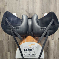 17.5" XW *7.5" Sankey Jacinda Monoflap Monoflap Dressage Saddle, Black Fleece Lined Sankey Cover
