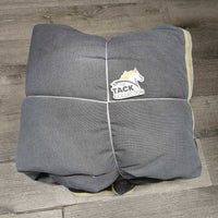 100g? Winter-Hvy Rain Sheet, Neck, 200g Snap In Liner, Tail Strap *gc, repairs, stains, mnr wpf, faded, threads, hairy *like new liner
