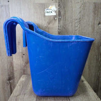 Plastic Hook Over Fence Feed Bucket, hooks *vgc/gc, clean, scuffs, scratches, peeled label
