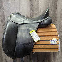 17" Adj *Blue M/W In Bates Isabell Werth, 2 Med/Lg Front Velcro Blocks, Synthetic Wool Flocking, Front & Rear Gusset Panels, Flaps: 16"L x 11"W, Serial # V0611637-44
