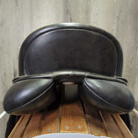 17" Adj *Blue M/W In Bates Isabell Werth, 2 Med/Lg Front Velcro Blocks, Synthetic Wool Flocking, Front & Rear Gusset Panels, Flaps: 16"L x 11"W, Serial # V0611637-44
