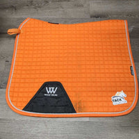 SET: Quilt Dressage Saddle Pad, piping AND 4 Closed Boots, Velcro *vgc, clean & mnr residue, mnr stains, dirt, sand & hair
