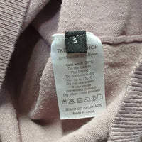 Light Crew Neck Synthetic Sweater *vgc, clean, rubs, pills, fluffs

