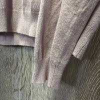 Light Crew Neck Synthetic Sweater *vgc, clean, rubs, pills, fluffs
