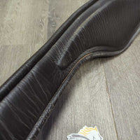 Padded Sm Belly Girth, carabiner, x2 els *vgc, clean, stiff, dry, mnr dirt, hair, residue, \creases, scuff

