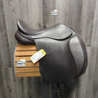 17.5" *XW *6.75" Parelli Fluidity All Purpose Saddle, 33" Lazer Padded Leather Girth, Med Long Front Pencil Blocks, Wool Flocking, Rear Gusset Panels, Flaps: 15.5"L x 14.5"W No Serial Number
