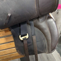 17.5" *XW *6.75" Parelli Fluidity All Purpose Saddle, 33" Lazer Padded Leather Girth, Med Long Front Pencil Blocks, Wool Flocking, Rear Gusset Panels, Flaps: 15.5"L x 14.5"W No Serial Number
