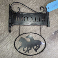 Metal "Welcome" Hanging Sign *xc/like new
