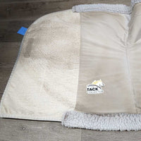 Non Slip Dressage Saddle Pad, fleece lined top *gc, clean, stains, puckered lining, clumpy, dingy, loose lining, hair, rubs, pills, marker, older
