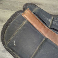 Shimmable Felt Round Endurance Saddle Pad, cut out, x6 1/3" shims *gc, dirt, residue, hairy, rubs, scuffs, stains, scratches
