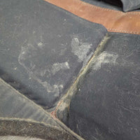 Shimmable Felt Round Endurance Saddle Pad, cut out, x6 1/3" shims *gc, dirt, residue, hairy, rubs, scuffs, stains, scratches
