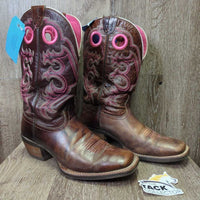 Square Toe Western Boots *vgc, clean, rubs, loose threads, scuffs, worn/rubbed heels
