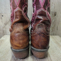 Square Toe Western Boots *vgc, clean, rubs, loose threads, scuffs, worn/rubbed heels
