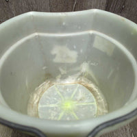 Round Plastic Bucket *gc/fair, clean, mnr dirt, discoloured, scuffed, scratches, residue
