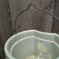 Round Plastic Bucket *gc/fair, clean, mnr dirt, discoloured, scuffed, scratches, residue
