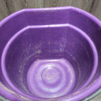 Flat Back Plastic Bucket *gc, clean, v.chewed, scuffed, scratches, faded, residue
