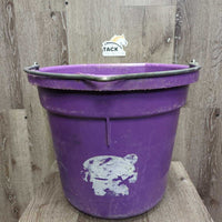 Flat Back Plastic Bucket *gc, clean, v.chewed, scuffed, scratches, faded, residue
