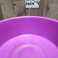 Round Plastic Feed Tub *vgc, clean, mnr residue, scuffed
