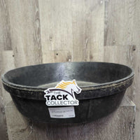Rubber Feed Tub *vgc, clean, mnr dirt, residue
