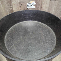Rubber Feed Tub *vgc, clean, mnr dirt, residue
